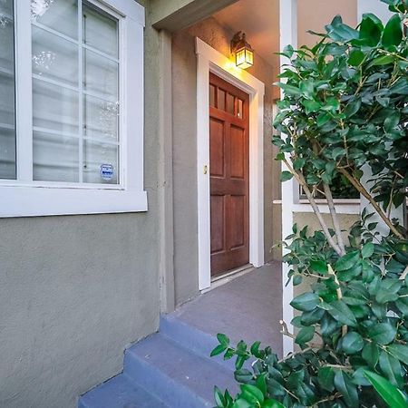 Ferienwohnung Stylish 2 Bed & 2 Bath At The Heart Of Hollywood With Free Parking - One Car Only Los Angeles Exterior foto